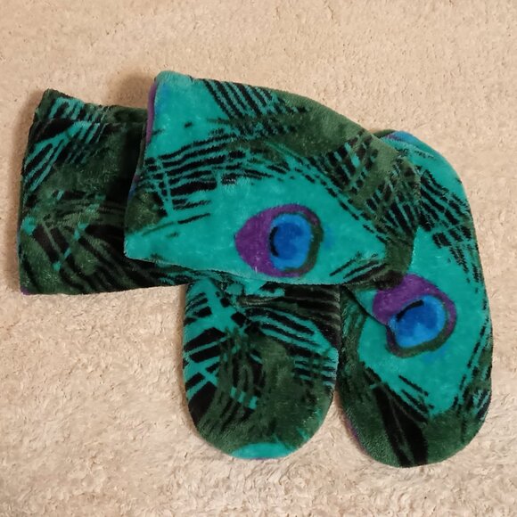 NWOT ~ Super Cozy Fleece Slipper Booties w/ Peacock Feathers (Size: Women's 8/9) - Picture 3 of 5